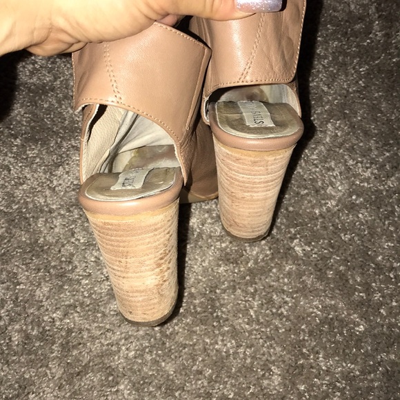 Steve Madden Women's Nonstp Bootie - Picture 7 of 8